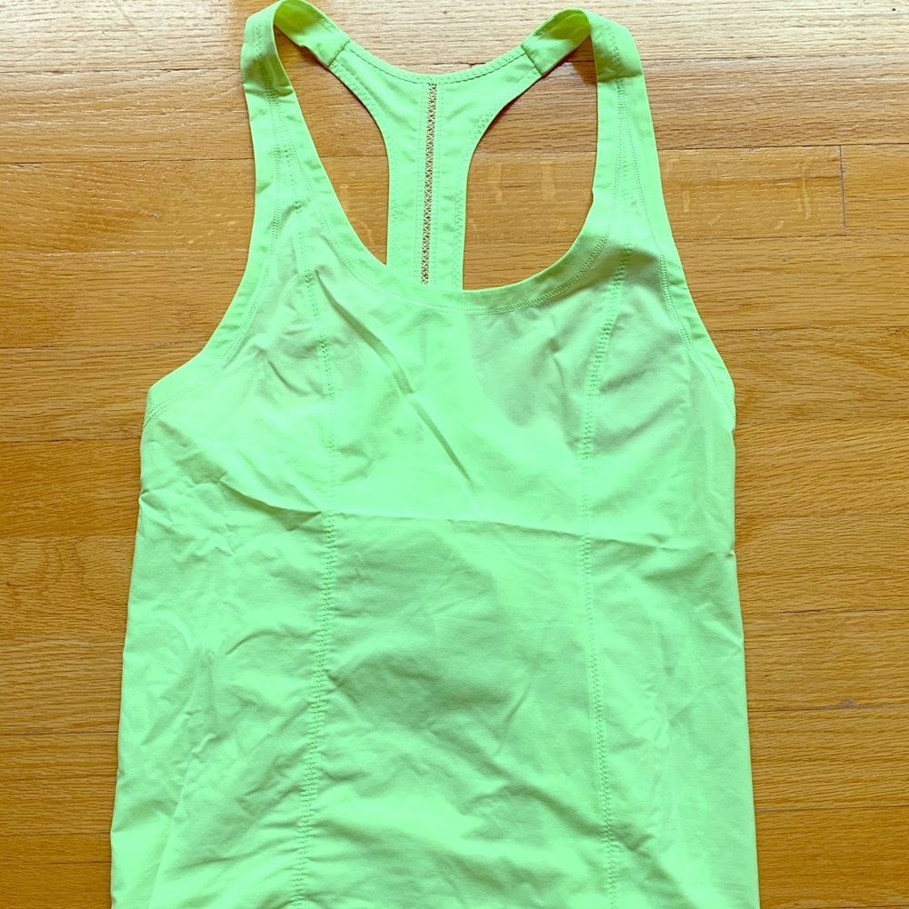 Lululemon top